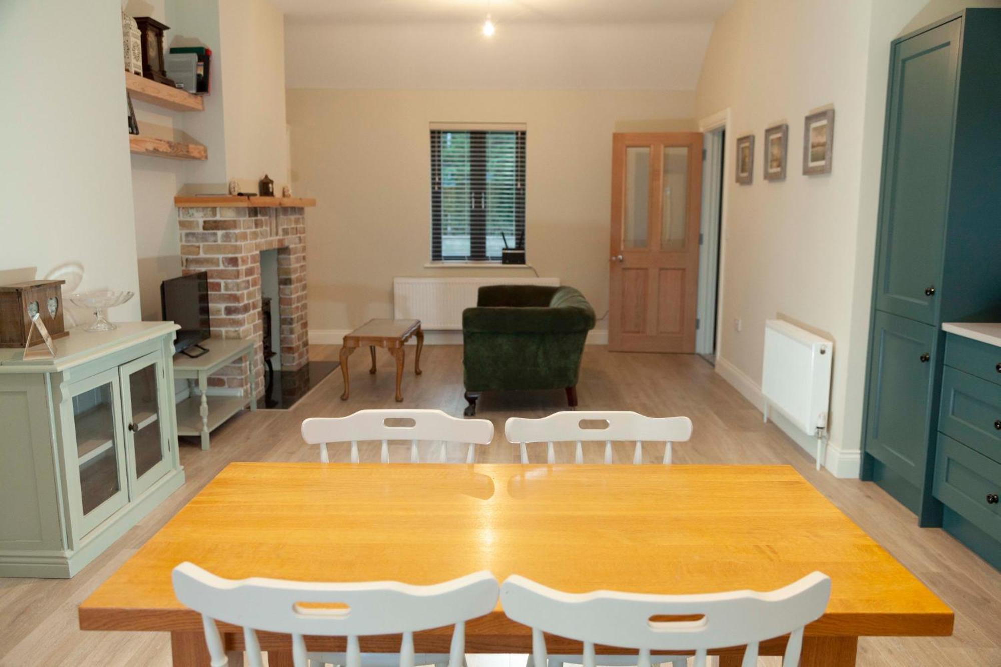 Lavender Cottage - 2 Bedroom Home نيوبريدج المظهر الخارجي الصورة